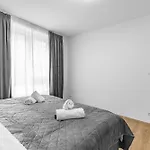 Fabulous With Terrace & Free Parking Bratislava
