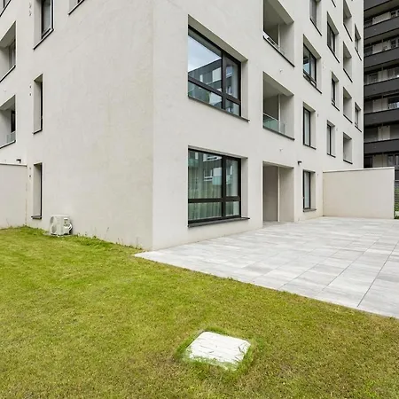 Fabulous With Garden Terrace Apartamento