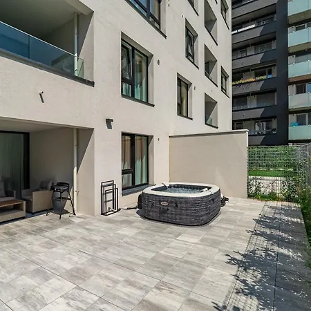 Fabulous With Garden Terrace Bratislava