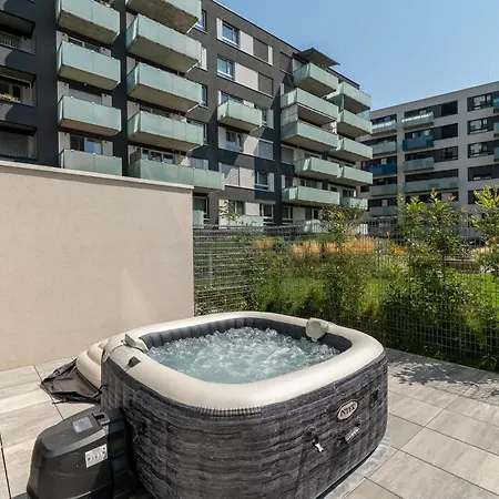 Fabulous With Garden Terrace Bratislava