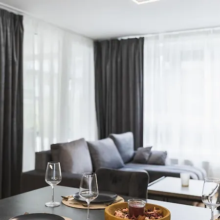 Fabulous With Terrace & Free Parking