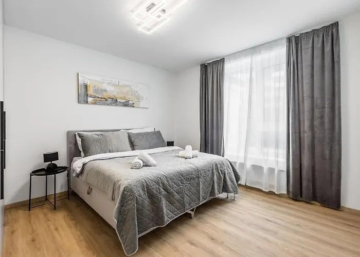 Fabulous With Terrace & Free Parking Apartment Pressburg