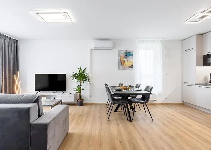 Fabulous With Terrace & Free Parking Bratislava