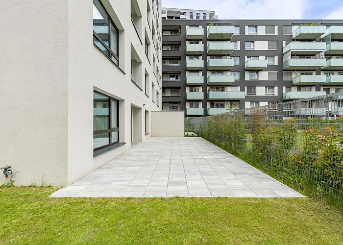 Fabulous With Terrace & Free Parking * Bratislava