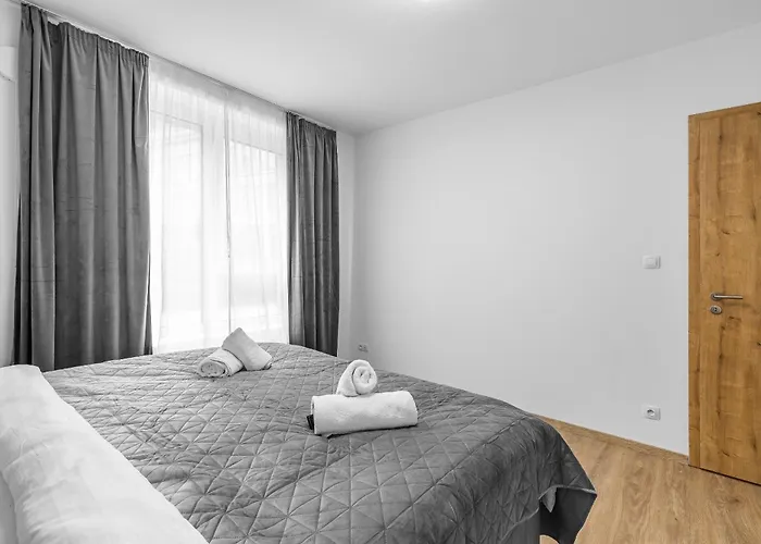 Fabulous Apartment With Terrace & Free Parking ブラチスラヴァ