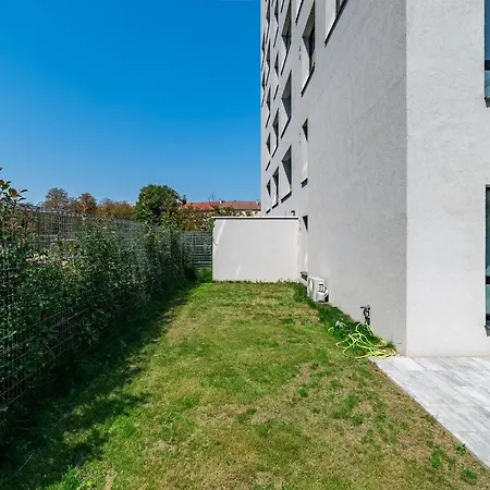 Fabulous With Garden Terrace