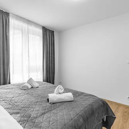 Fabulous With Terrace & Free Parking براتسيلافا