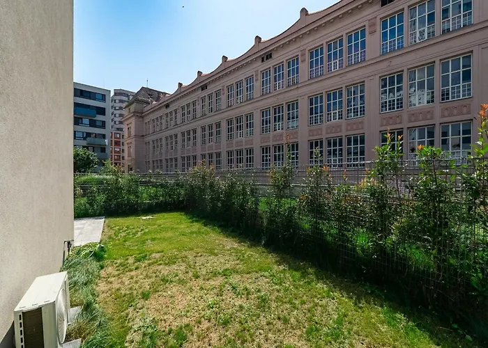 Fabulous Apartment With Terrace & Free Parking Appartement