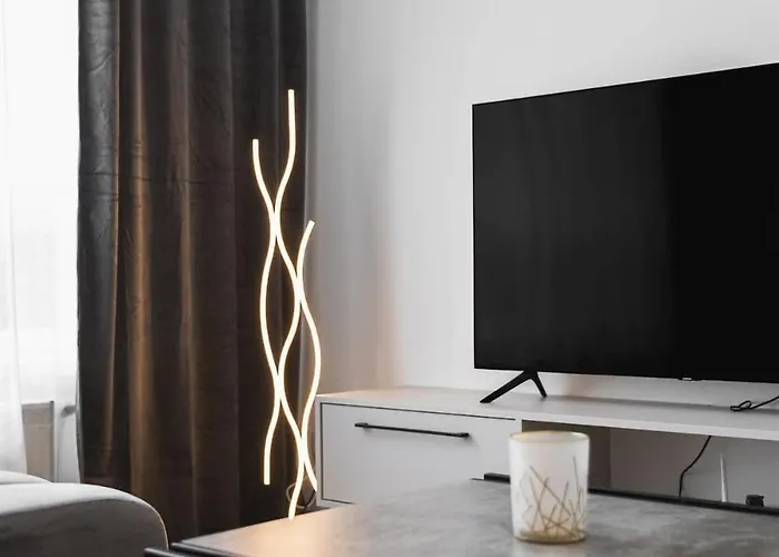 Fabulous Apartment With Terrace & Free Parking *